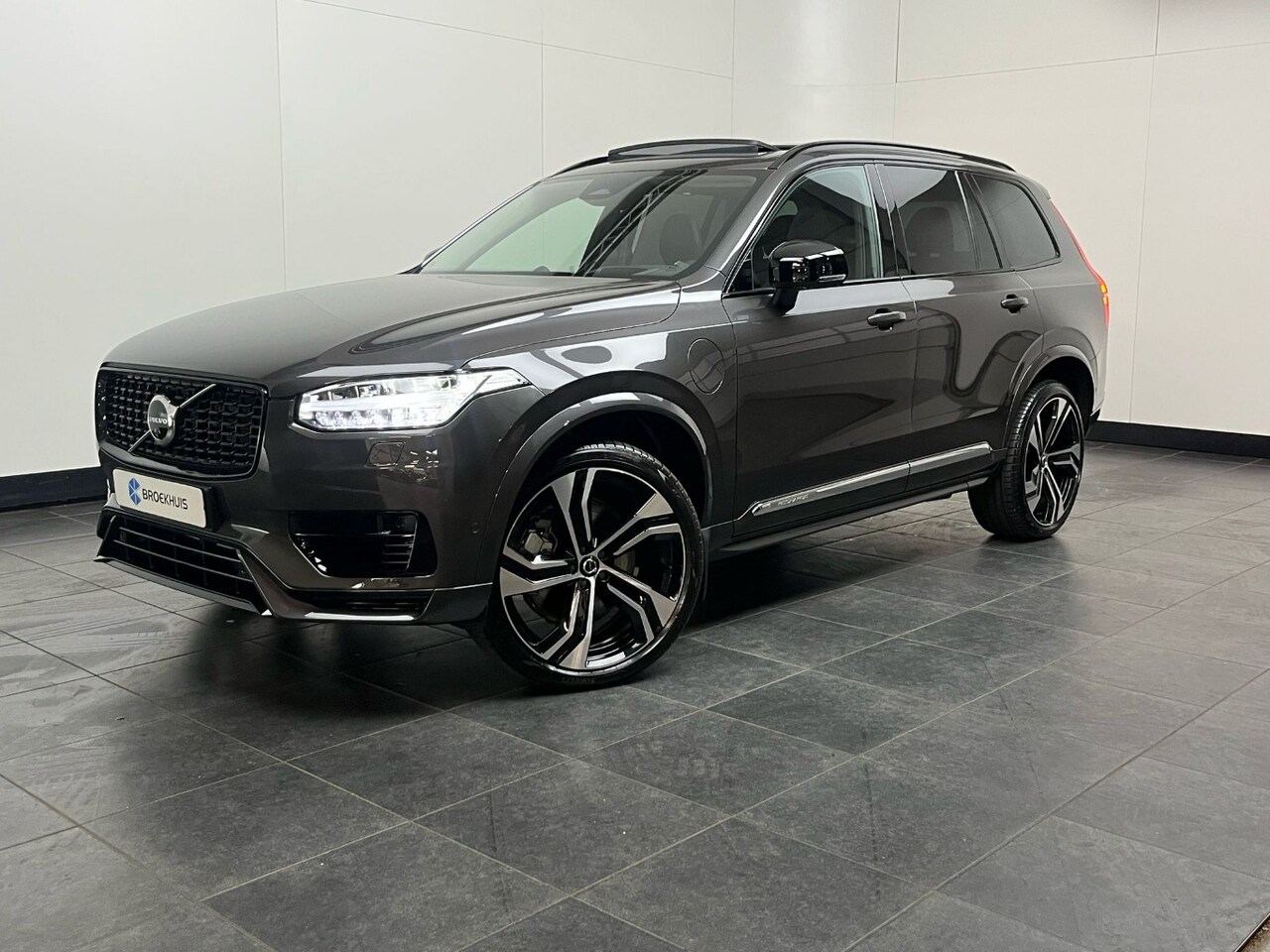 Volvo XC90 - T8 Plug-in hybrid AWD Ultra Dark | Luchtvering | Bowers&Wilkins | 360 Camera | Stoelventil - AutoWereld.nl