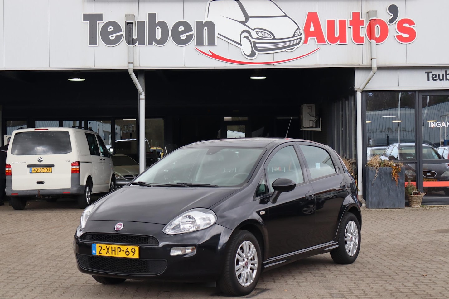 Fiat Punto Evo - 0.9 TwinAir Street Airco, Elektrische ramen, Trekhaak, Cruise control - AutoWereld.nl