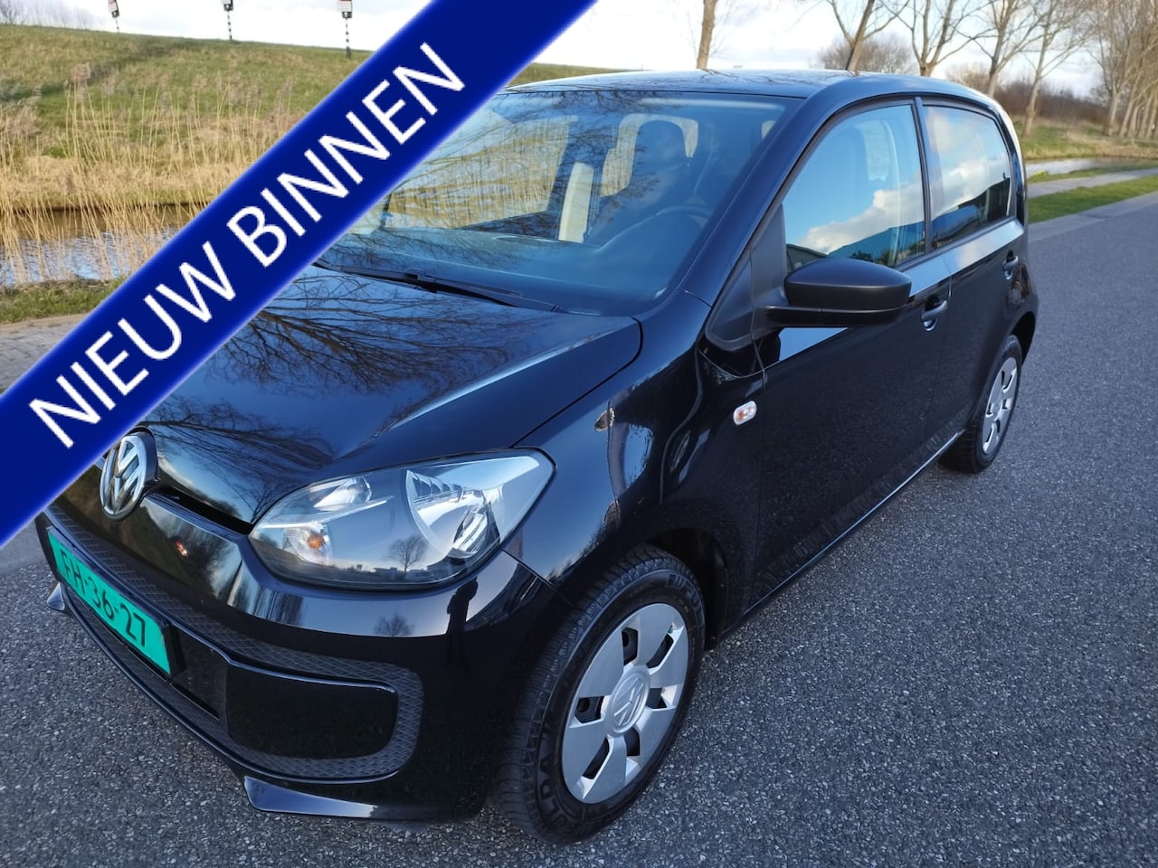 Volkswagen Up! - 1.0 take up 5 drs ** Airco ** 137.165 km ** Carplay ** NAVI ** - AutoWereld.nl