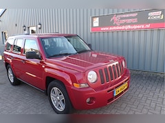 Jeep Patriot - 2.0 CRD Sport 4x4 Airco.Cruise.Lm.velgen.Camera.Trekhaak