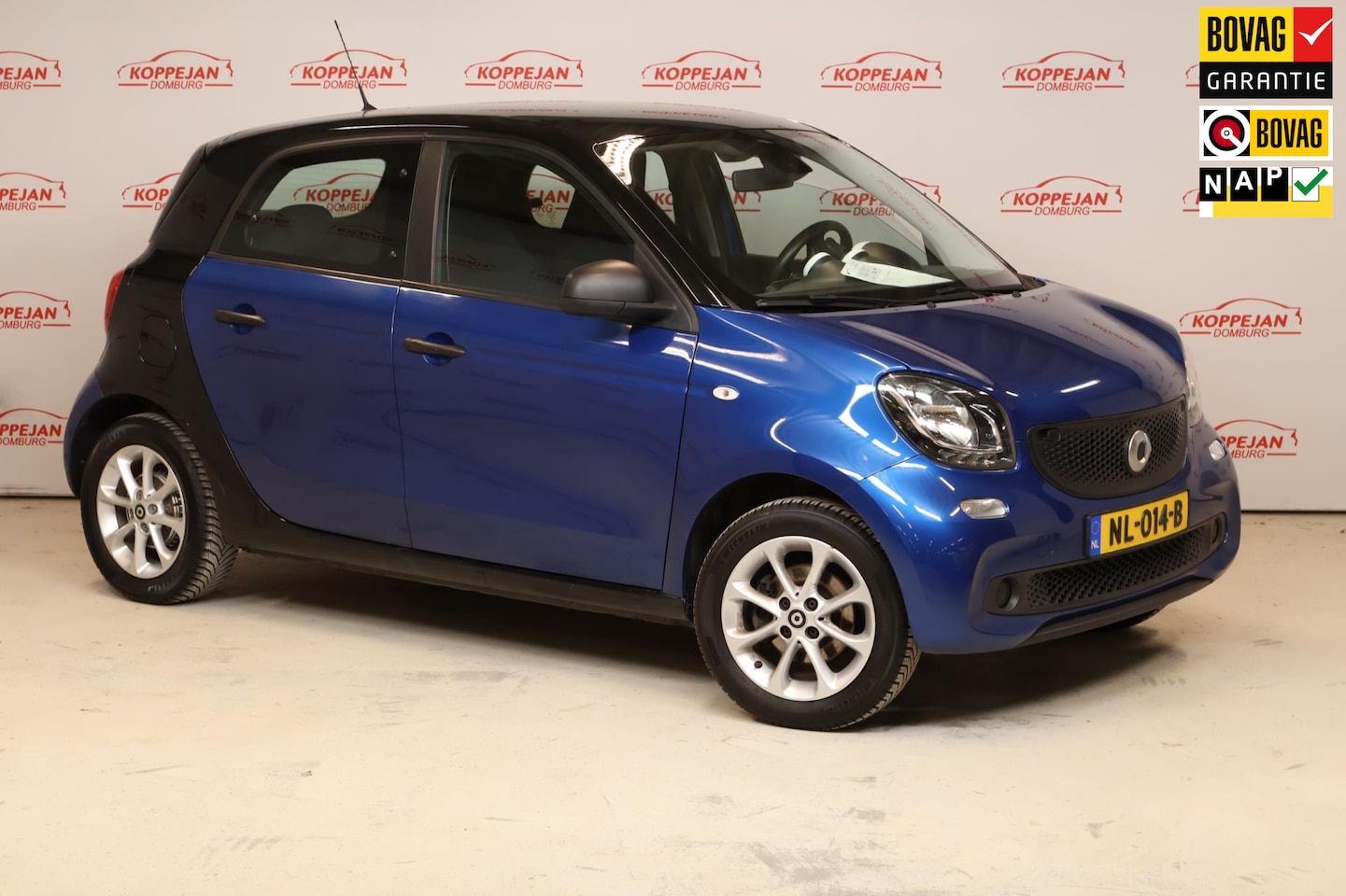 Smart Forfour - 1.0 Pure NL auto, Cruise controle, All season banden, Airco - AutoWereld.nl