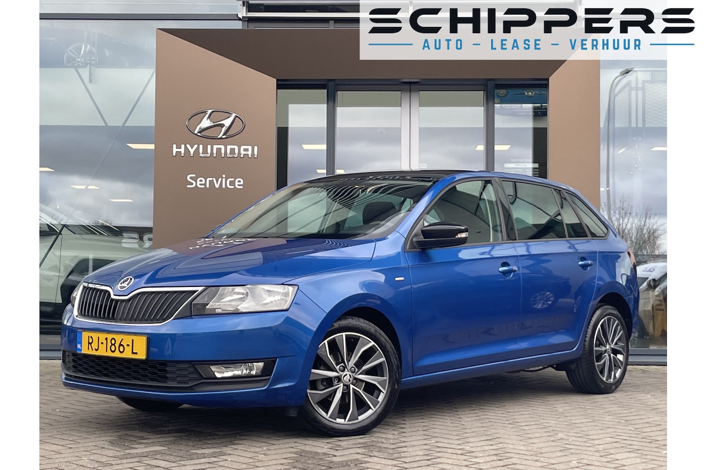 Skoda Rapid Spaceback - 1.0 TSI Greentech Drive Navigatie | Trekhaak | Panoramadak - AutoWereld.nl