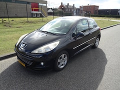 Peugeot 207 - 1.4 XR