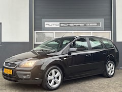 Ford Focus Wagon - 1.8-16V Ambiente Flexifuel | AIRCO | NAVI | CC | PDC | STOELVERWARMING |