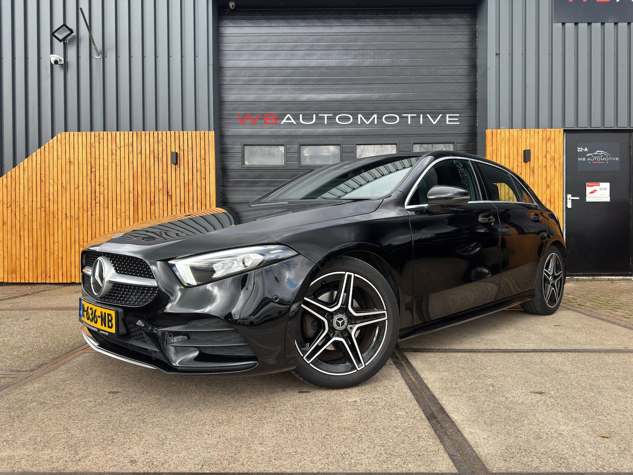 Mercedes-Benz A-klasse - 180 Business Solution AMG Dealer ond. - AutoWereld.nl