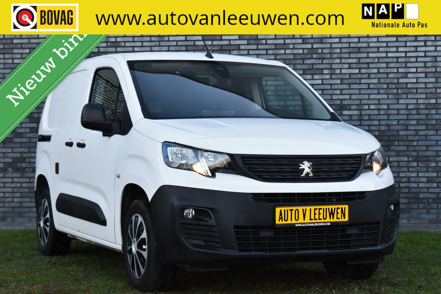 Peugeot Partner - bestel 1.2 Turbo Benzine! AUTOMAAT/NAVI/AIRCO/ETC.! - AutoWereld.nl