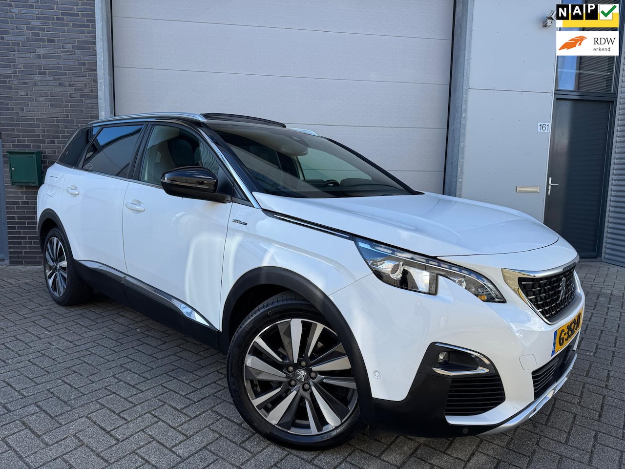 Peugeot 5008 - 1.2 PureTech Blue Lease GT-Line [Pano|Leer|StoelVW|Camera|Carplay|Dealer OH] - AutoWereld.nl