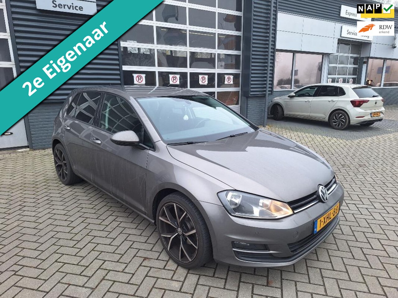 Volkswagen Golf - 1.2 TSI Trendline 5-deurs 2e eig. Clima Navi PDC Connect - AutoWereld.nl