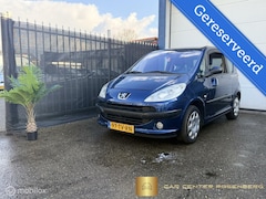 Peugeot 1007 - 1.4 Urban Airco, NAP Nieuwe APK