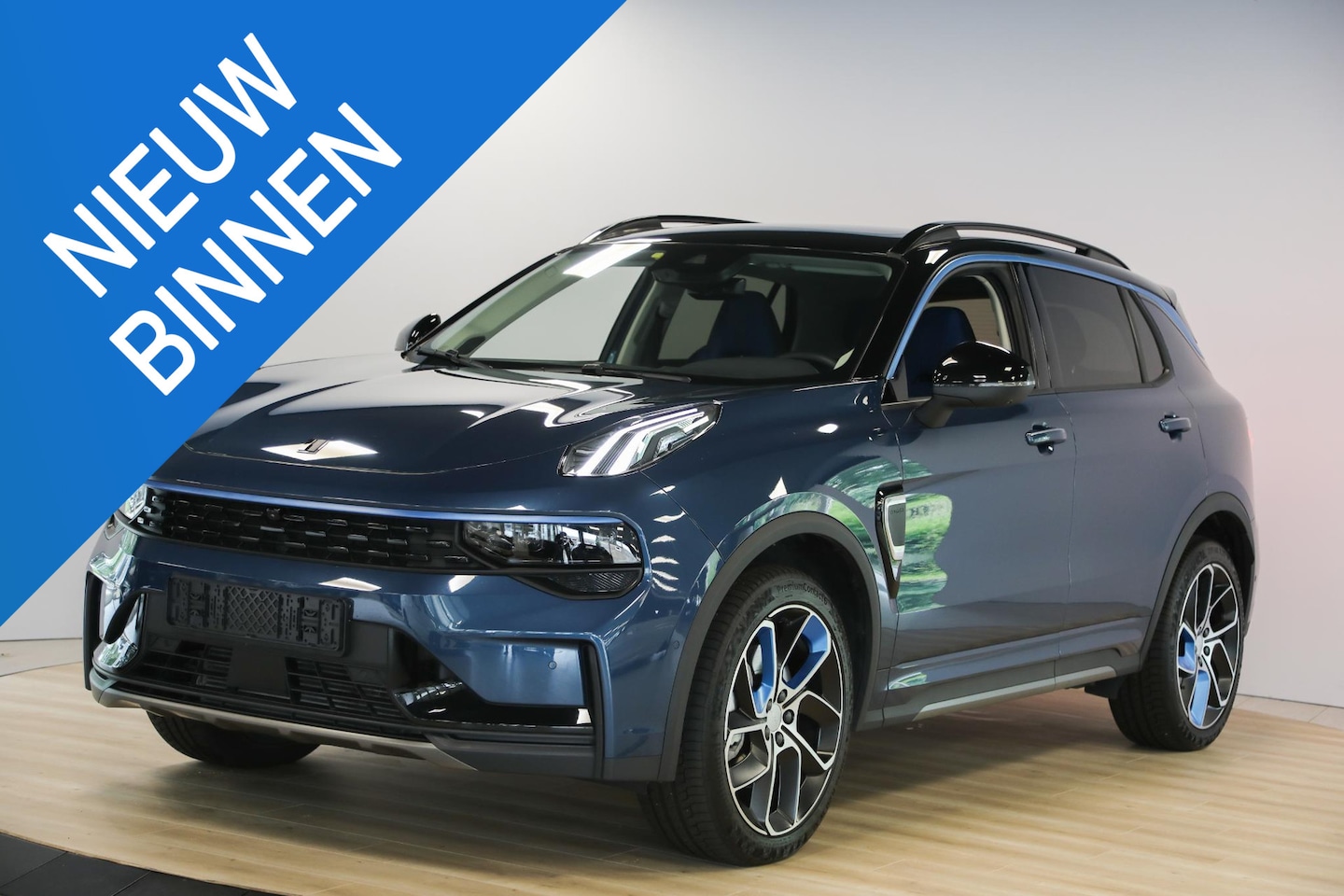 Lynk & Co 01 - 1.5 | Schuif-kantel dak | Navi | Carplay - AutoWereld.nl