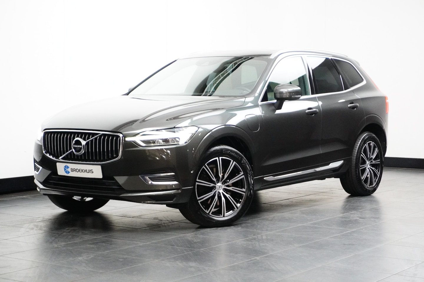 Volvo XC60 - 2.0 T8 Twin Engine AWD Inscription | Schuifdak | Adaptive Cruise | BLIS | 360 Camera | Har - AutoWereld.nl