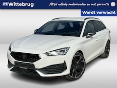 CUPRA Leon Sportstourer - 1.4 e-Hybrid 245PK VZ Performance / Zwenkbare Trekhaak / Stuur + Stoelverwarming / Kuipsto