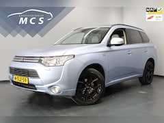 Mitsubishi Outlander - 2.0 PHEV Instyle / Dakraam / Navi / Stoelverwarming