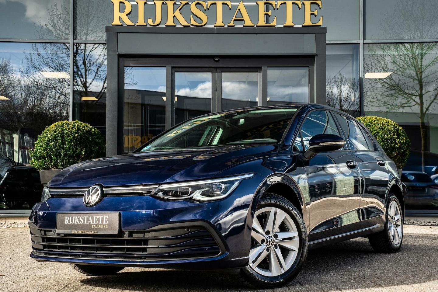 Volkswagen Golf - 1.5 eTSI Style|ACC|CAMERA|IQ LIGHT|HEAD-UP - AutoWereld.nl