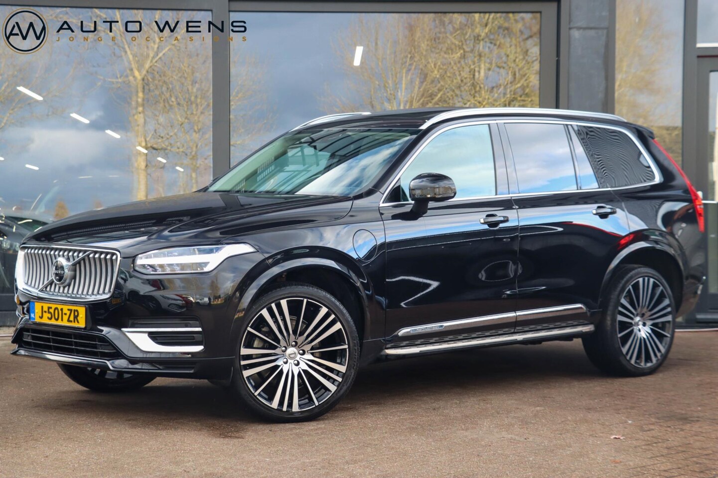 Volvo XC90 - 2.0 T8 Recharge AWD R-Design | Luchtvering | Schuifdak | 22 inch | Vele opties! - AutoWereld.nl