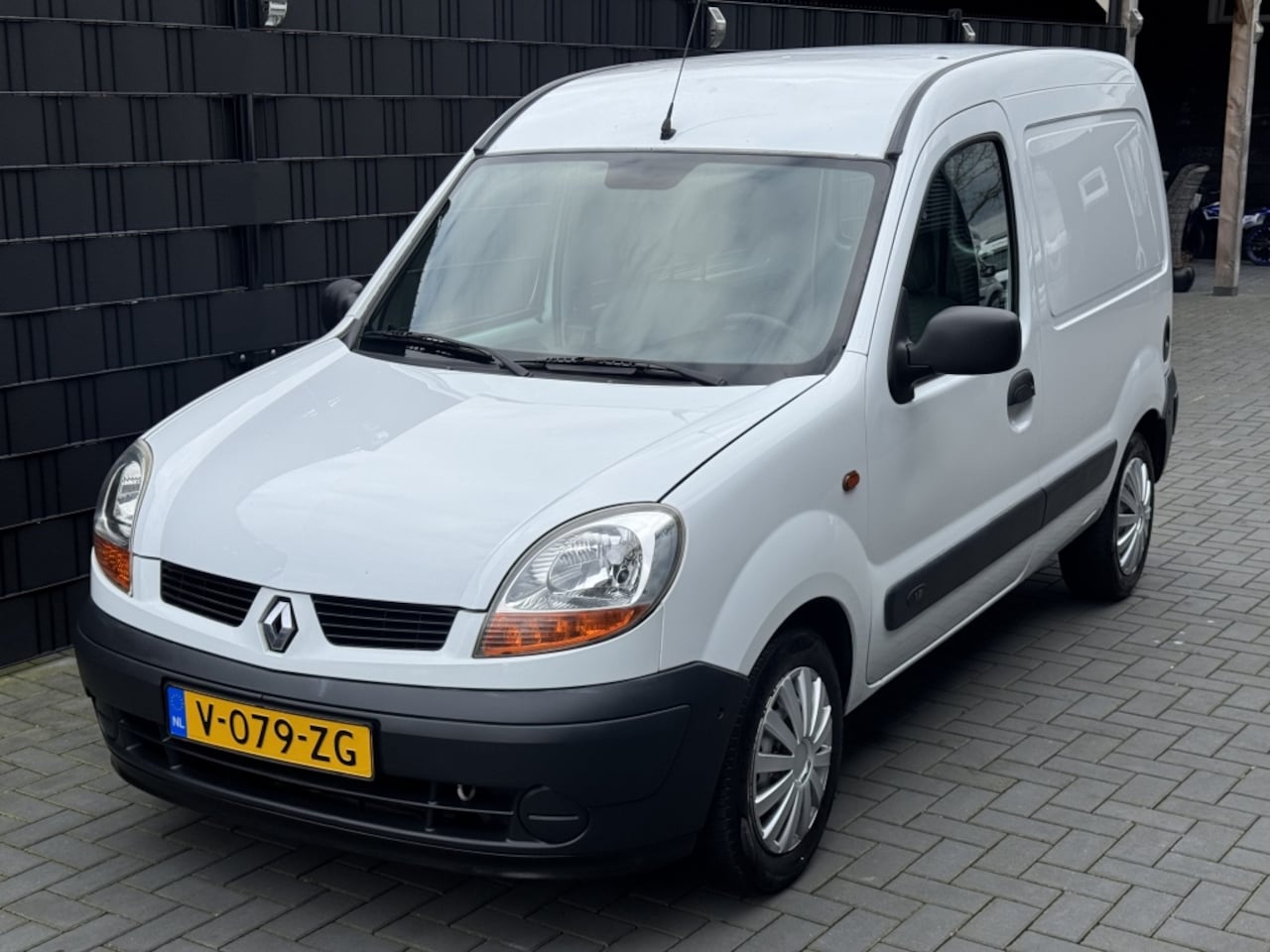 Renault Kangoo Express - 1.2 Confort| BENZINE| NIEUWE RIEM| MARGE| 2 PERS - AutoWereld.nl