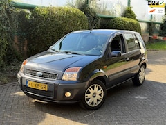 Ford Fusion - 1.6-16V Ghia // AUTOMAAT // TREKHAAK // AIRCO // DEALER ONDERHOUDEN