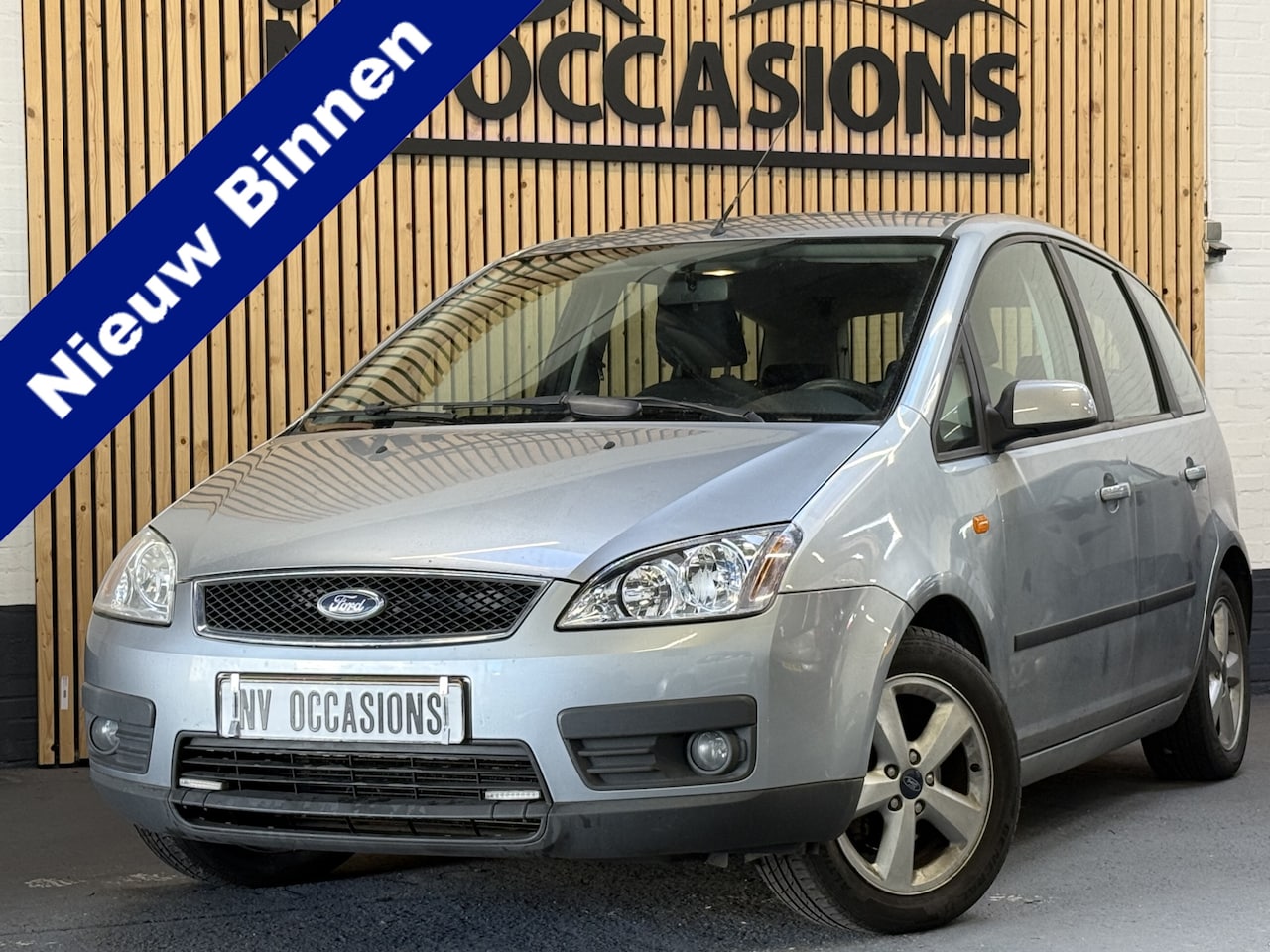 Ford Focus C-Max - 1.8-16V Trend AIRCO/ELEKR/CRUISE/TREKHAAK/NAP! - AutoWereld.nl