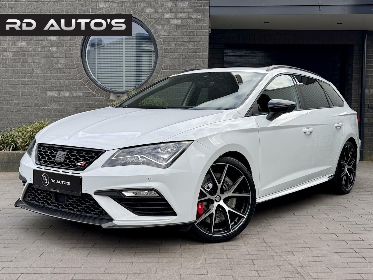 Seat Leon ST - 2.0 TSI CUPRA 300 4DRIVE Carbon Performance Brembo - AutoWereld.nl