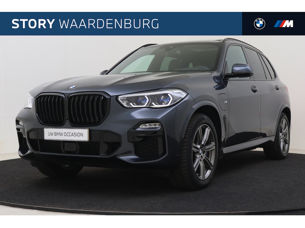 BMW X5 - xDrive45e High Executive M Sport Automaat / Panoramadak / Trekhaak / Adaptive Air Suspensi - AutoWereld.nl