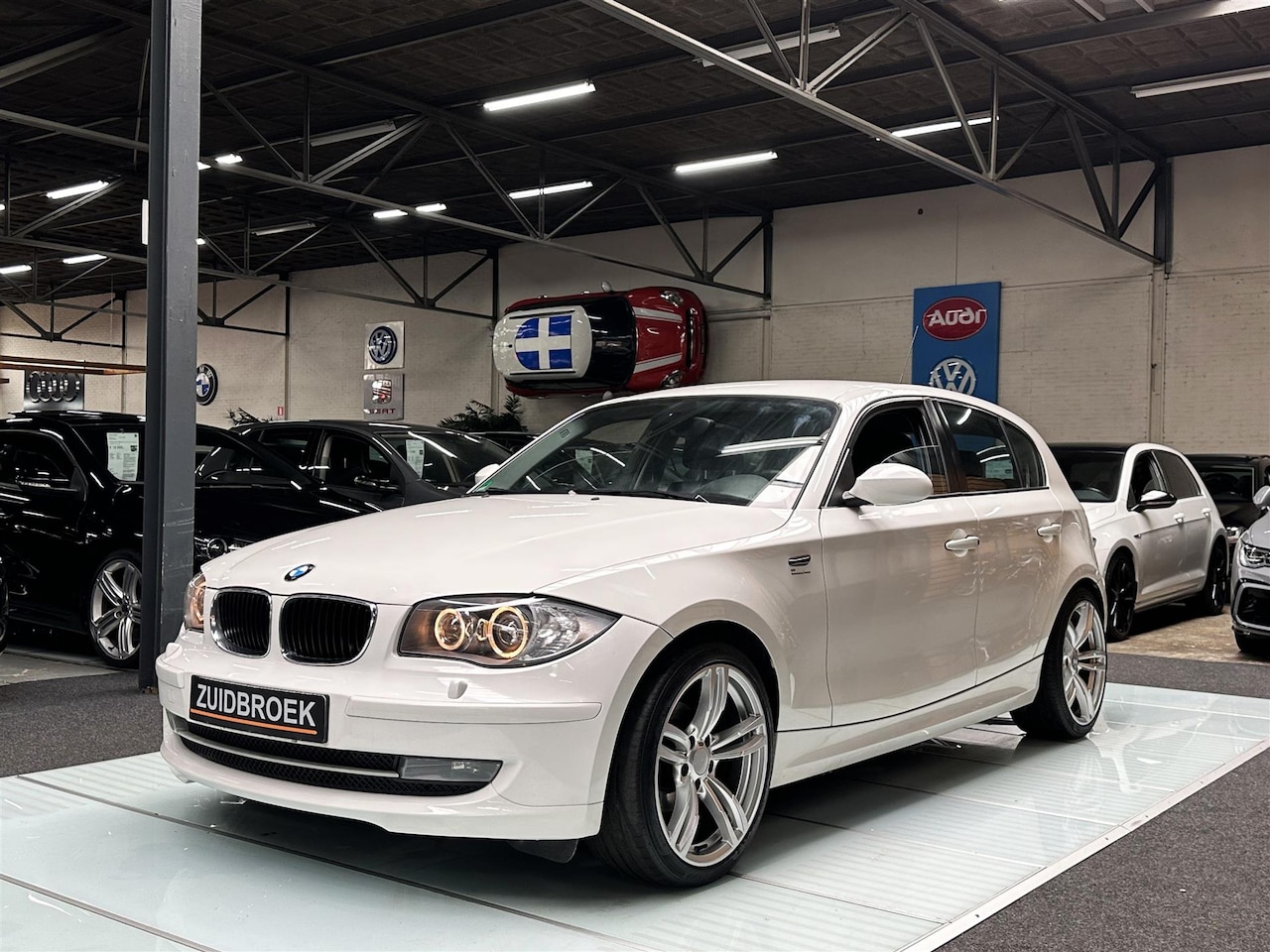 BMW 1-serie - 118i LCI 5-Deurs XENON Clima Airco YOUNGTIMER NW Ketting Cruise Control PDC - AutoWereld.nl