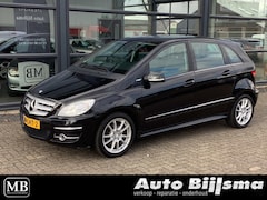 Mercedes-Benz B-klasse - 180 BlueEFFICIENCY, cruise, airco, navi, trekhaak, parkeersensoren, climate control,