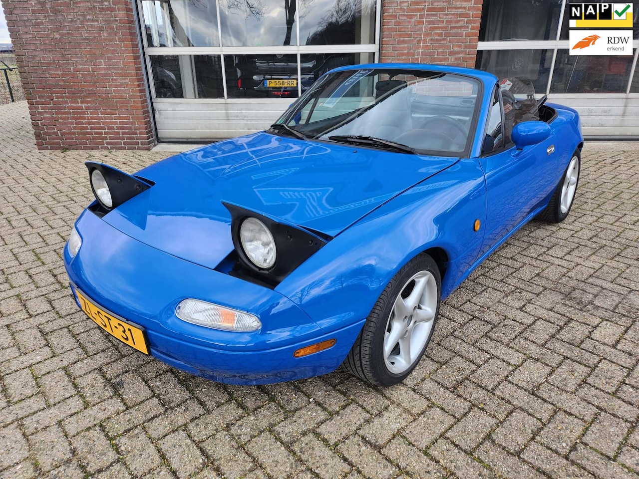 Mazda MX-5 - 1.6i-16V 1.6i-16V - AutoWereld.nl