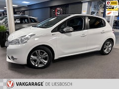 Peugeot 208 - 1.2 PureTech Style Pack Plus, navi, cruisec, pano, clima, boeken