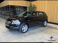 Nissan Qashqai - 2.0 Acenta Pano. PDC. Cruise-control. Trekhaak