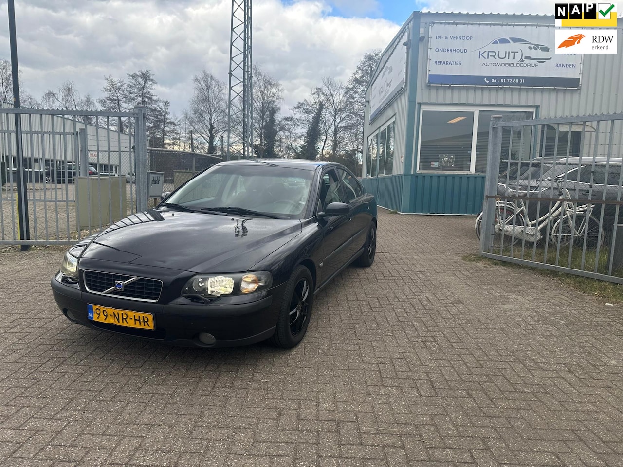 Volvo S60 - 2.4 Sports Edition APK 11-2025! INRUILKOOPJE! - AutoWereld.nl