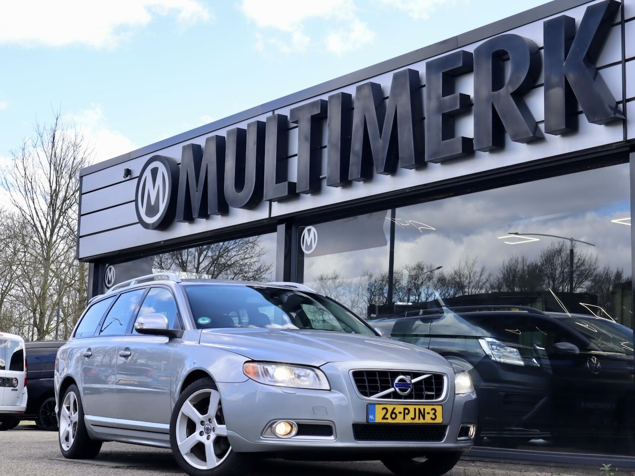 Volvo V70 - 2.0T R-Design 2.0T R-Design, Orig NL, volledig onderhouden - AutoWereld.nl