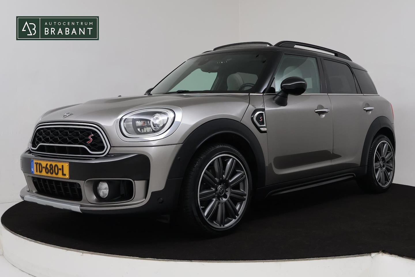 MINI Countryman - Mini 2.0 Cooper S Chili (PANORAMADAK, CAMERA, STOELVERWARMING, NAVI, PARKEERSENSOREN, NL-A - AutoWereld.nl