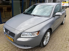 Volvo S40 - 2.4 Edition II Automaat LEER / XENON / PDC