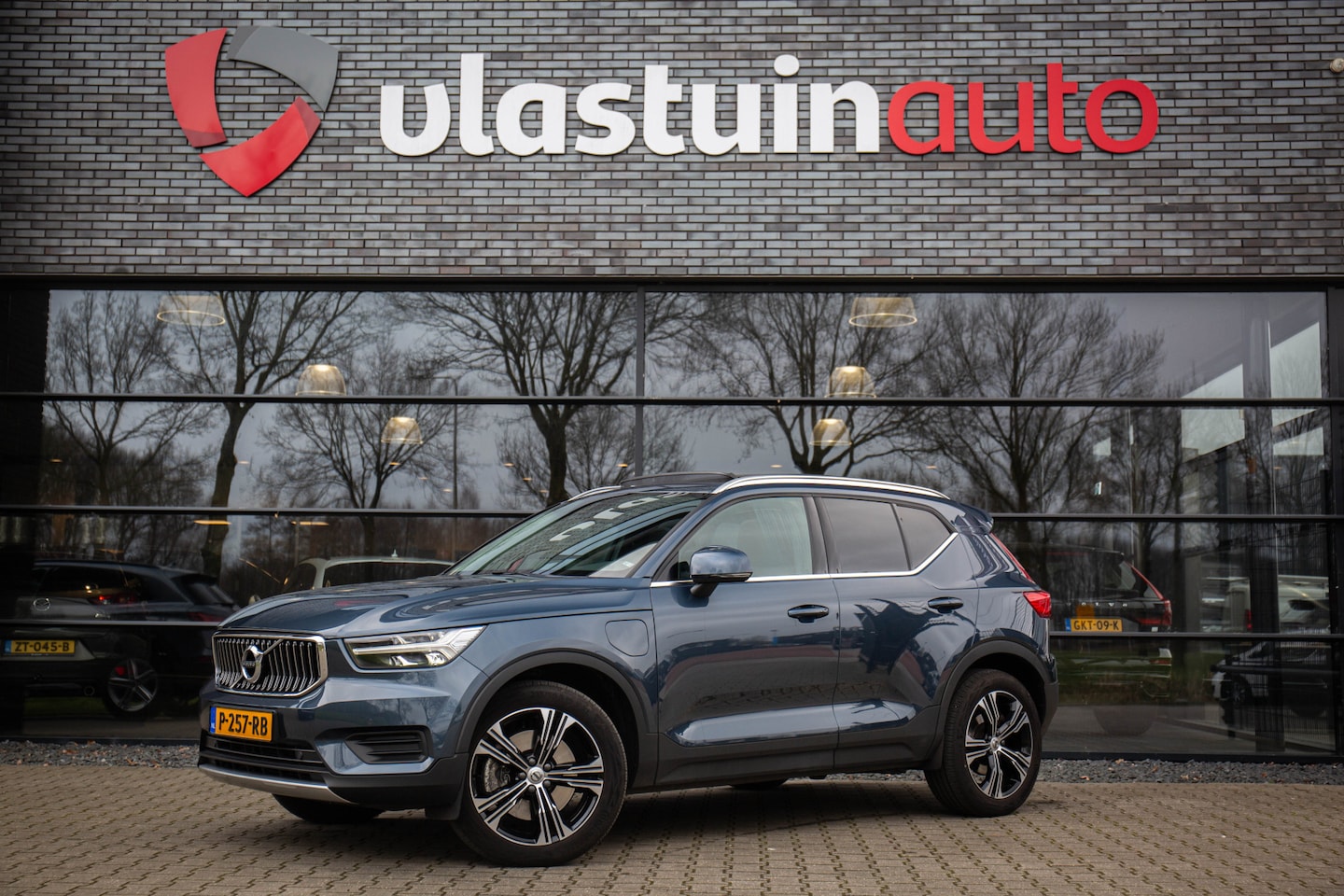 Volvo XC40 - 1.5 T4 Recharge R-Design 1.5 T4 Recharge R-Design , Trekhaak, Pano dak, - AutoWereld.nl