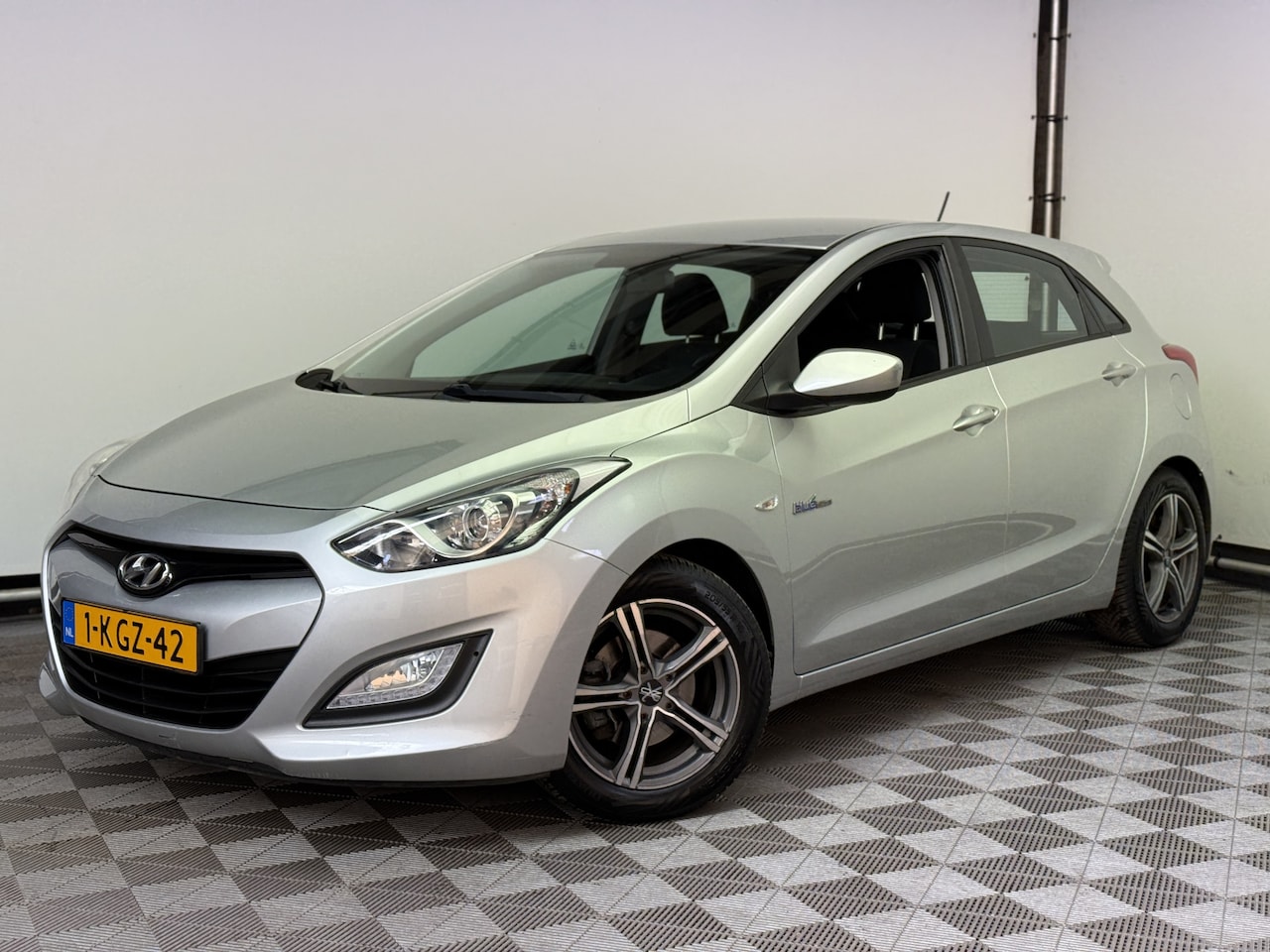 Hyundai i30 - 1.6 GDI i-Motion 5-drs Airco LM16" 1e Eigenaar - AutoWereld.nl