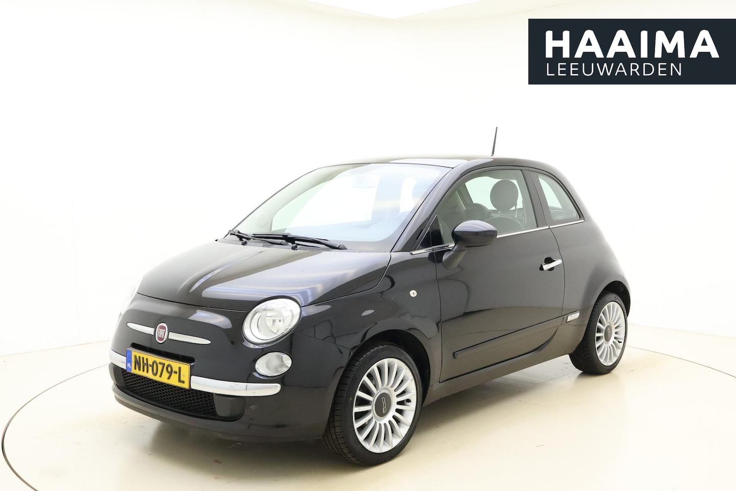 Fiat 500 - 1.2 Lounge 70 PK | Handgeschakeld | Parkeersensor | Airco | Glazen dak | Elektrische ramen - AutoWereld.nl