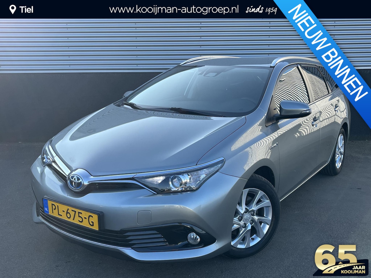 Toyota Auris Touring Sports - 1.8 Hybrid Dynamic Go Trekhaak, Navigatie, Achteruitrijcamera, Climate control, Cruise con - AutoWereld.nl