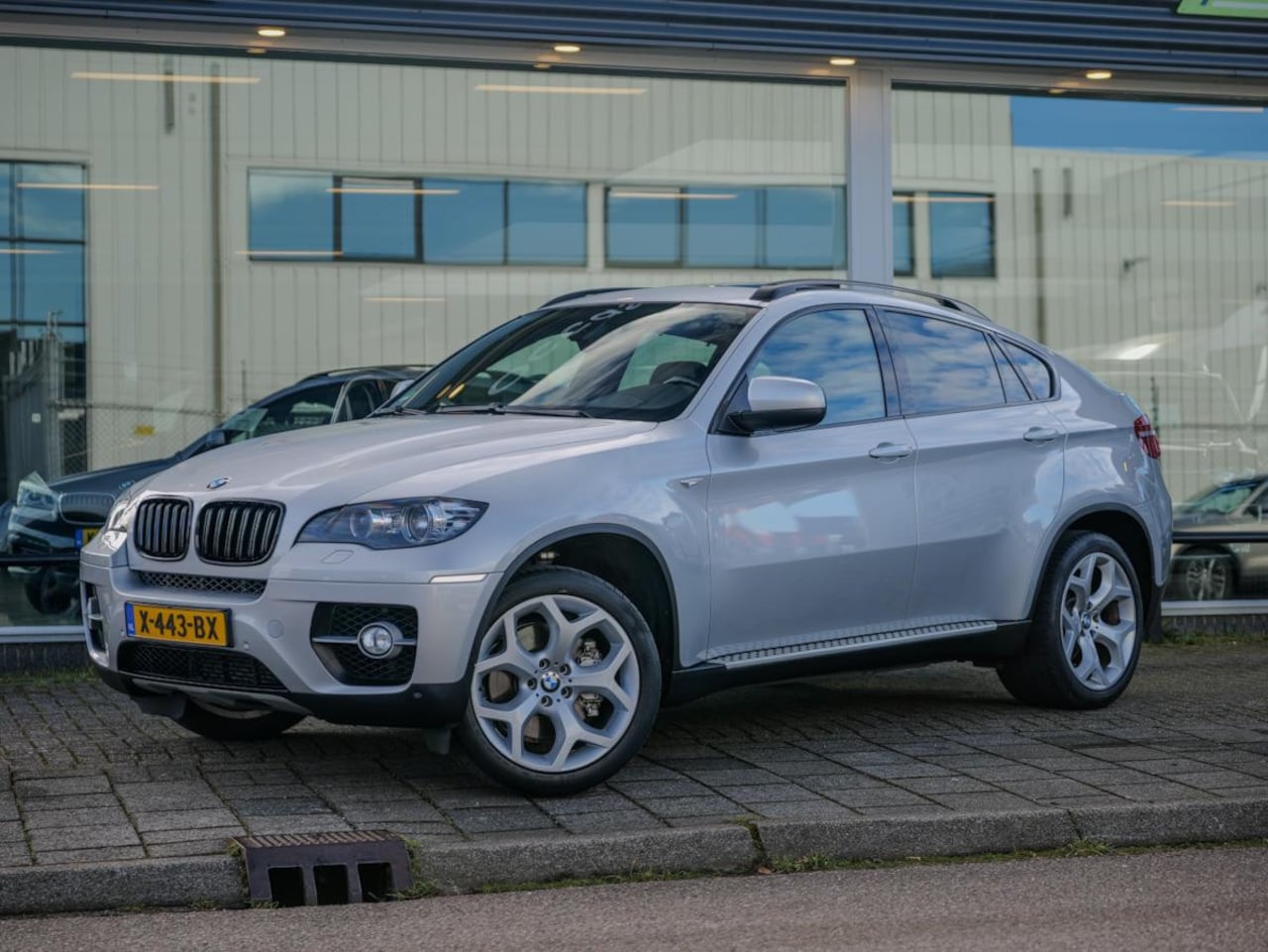 BMW X6 - XDrive 35i High Executive YOUNGTIMER NIEUWE MOTOR 12M GARANTIE! VOL OPTIES! - AutoWereld.nl