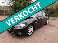 BMW 5-serie Touring - 520i High Executive / Navi / Xenon / Leder / NAP / Airco / pdc / led