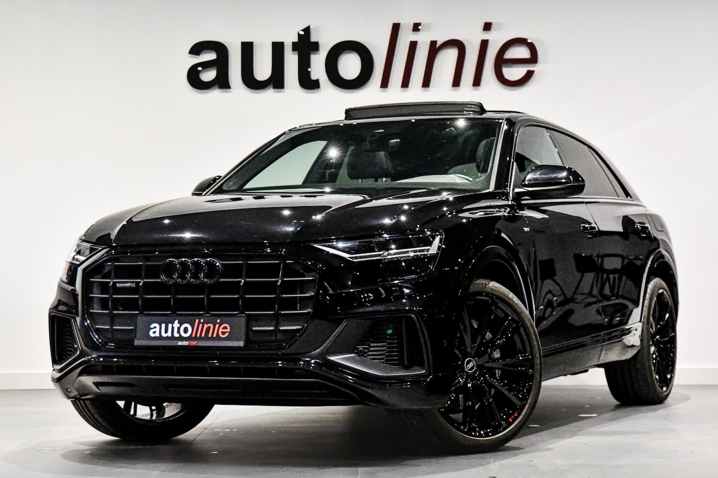 Audi Q8 - 55 TFSI e quattro 3x S-Line. BTW, Luchtv, Pano, Softclose, 23'', Keyless, Camera! - AutoWereld.nl