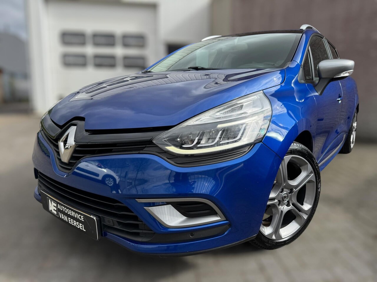 Renault Clio Estate - 1.2 TCe Limited GT-LINE / CAMERA / CRUISE / NAVI / BLUETOOTH / LED / LMV / ECC / PDC / 17 - AutoWereld.nl