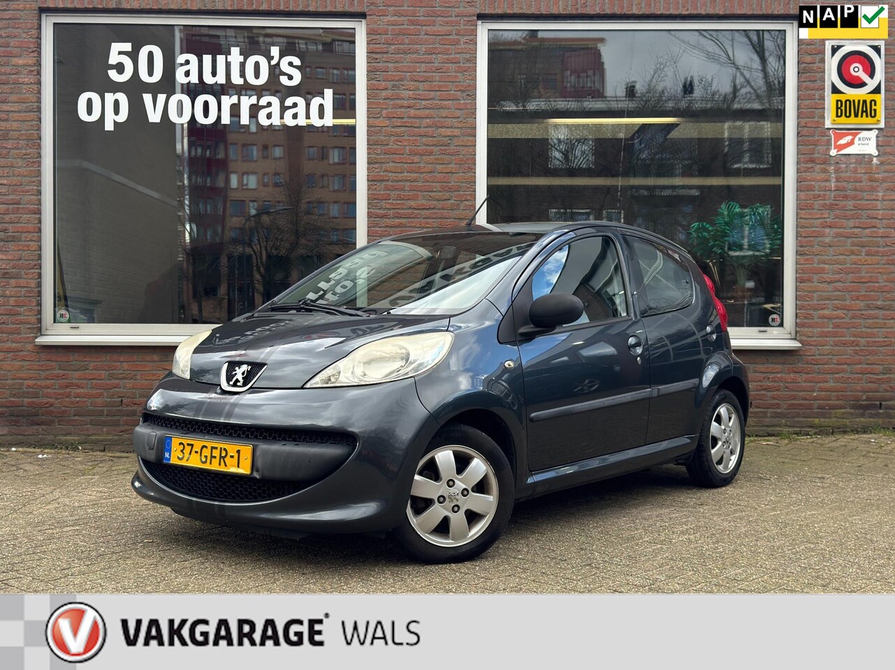 Peugeot 107 - 1.0-12V XS AIRCO | VELGEN | RADIO | NAP | DUBBELE UITLAAT | SPORT | 5-DRS - AutoWereld.nl