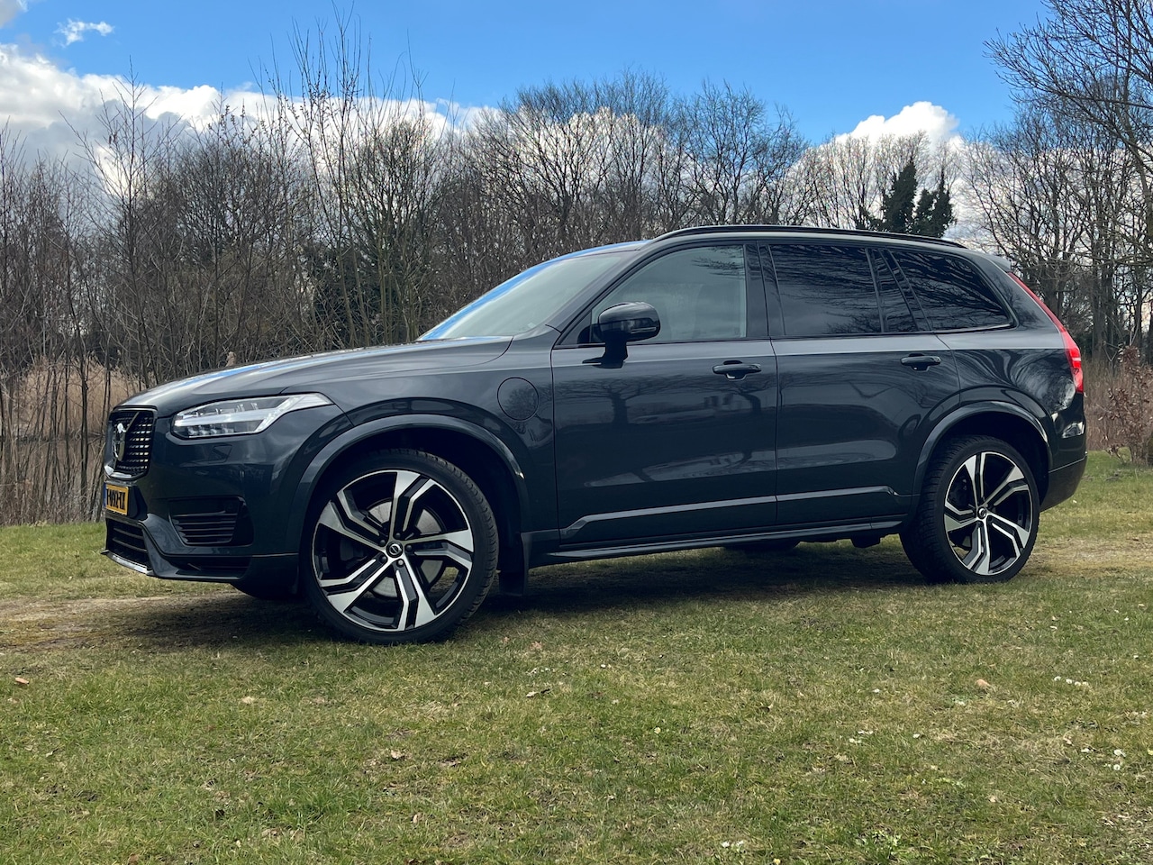 Volvo XC90 - 2.0 T8 Recharge AWD R-Design | Luchtvering | Bowers&Wilkins | HUD | Trekhaak | - AutoWereld.nl