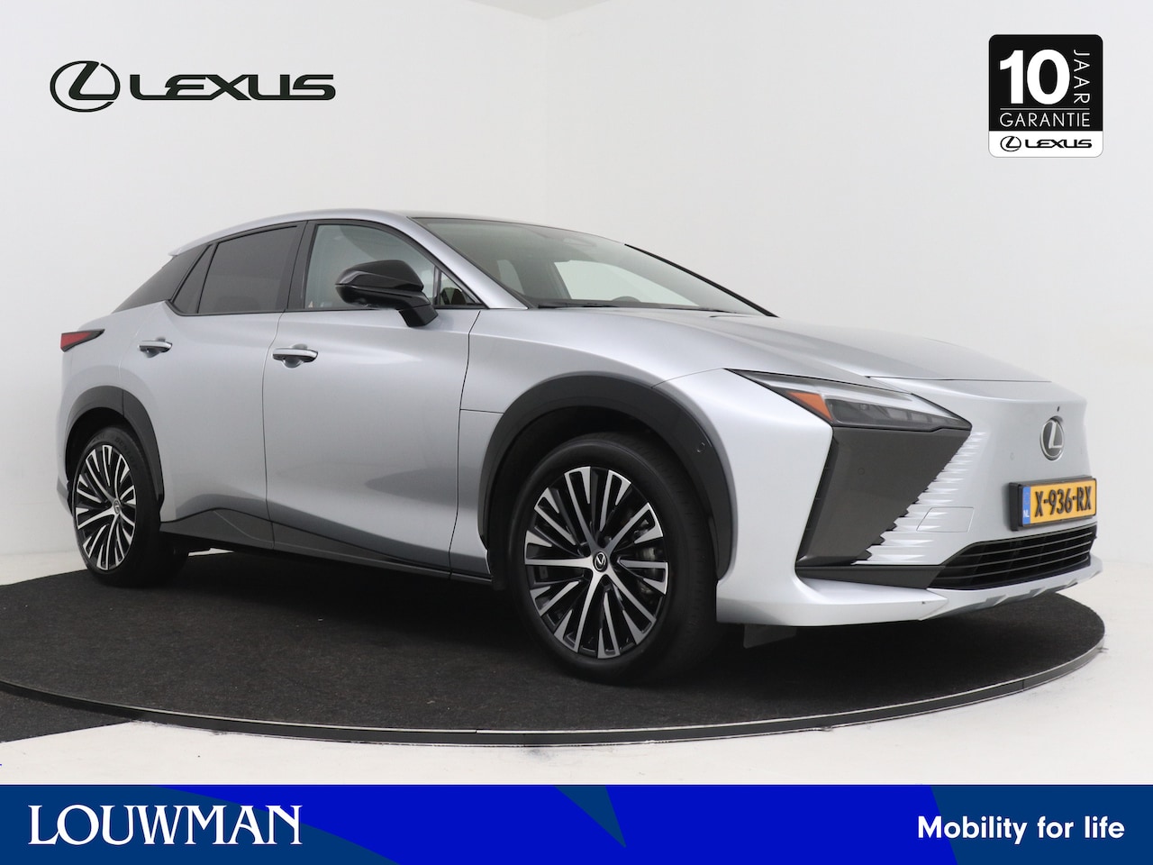 Lexus RZ - 450e President Line 71 kWh | Dimbaar Panoramadak | Mark Levinson | Head-up Display | Remot - AutoWereld.nl