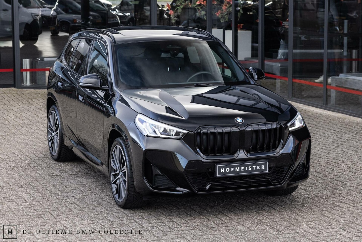 BMW X1 - sDrive 18i M-Sport | Pano | Trekhaak - AutoWereld.nl