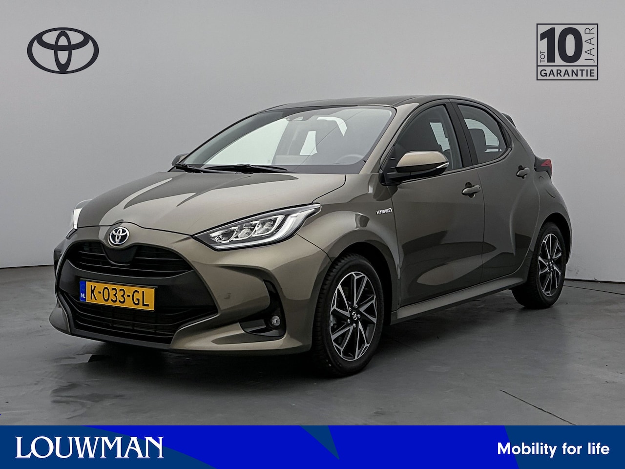 Toyota Yaris - 1.5 Hybrid Dynamic | 1e Eigenaar | Dealer Onderhouden | Navigatie | Camera | LM velgen | C - AutoWereld.nl