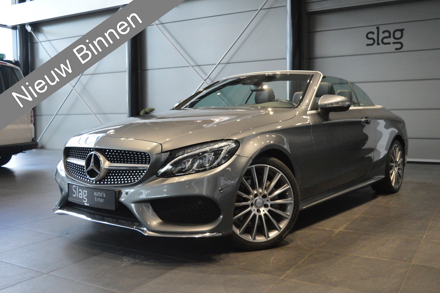 Mercedes-Benz C-klasse Cabrio - 200 AMG Pakket navi 360 camera nekverwarming 19 inch !! - AutoWereld.nl