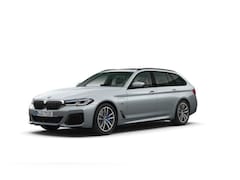 BMW 5-serie Touring - 530e xDrive M-Sport | Panorama | Trekhaak | Driving Ass. Prof. | 360 Camera | Head-Up | La