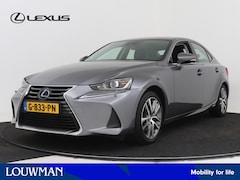 Lexus IS - 300h Business Line | Adaptive Cruise Control | Stoelverwarming | Safety System+ | Navigati