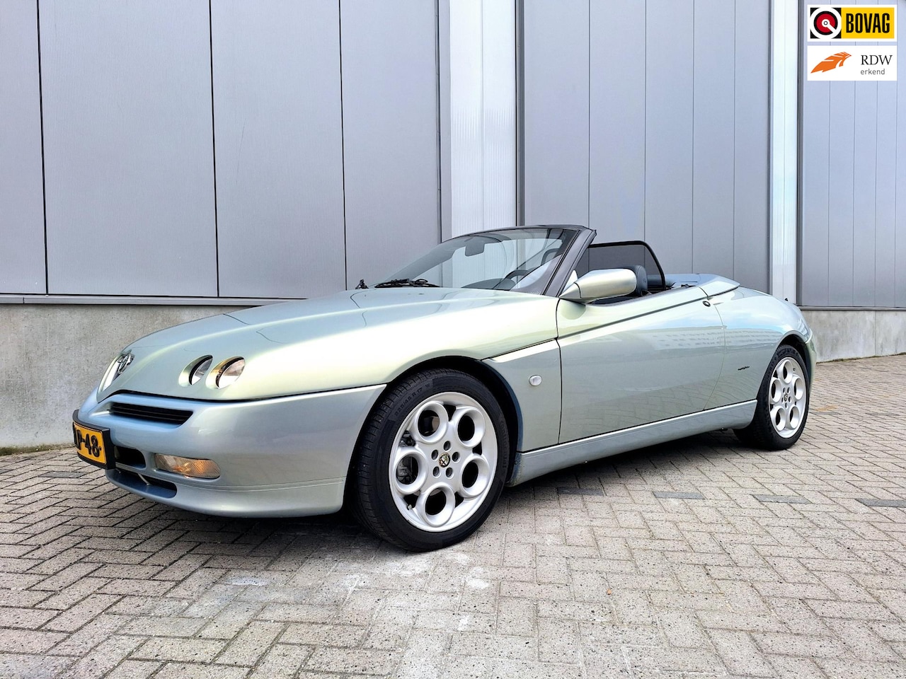 Alfa Romeo Spider - 2.0-16V T.Spark L - electrische kap - 17 inch - NL auto - AutoWereld.nl